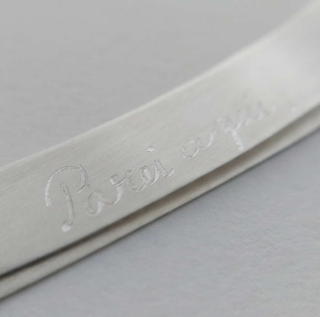 Still book marker - Manual engraving